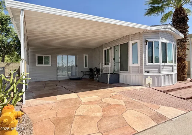 Photo 4 of Manufactured home for sale at 111 S Greenfield Rd #636, Mesa, AZ 85206 | MLS# 7067842 | Listing updated on 2026-09-30