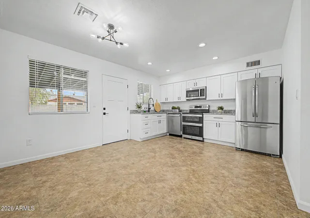 Photo 3 of Single family home for sale at 242 E Heather Ave, Gilbert, AZ 85234 | MLS# 7067637 | Listing updated on 2026-09-04