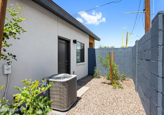 17th image of 2307 E Mcarthur Dr, Tempe, AZ 85288 | MLS# 7067094