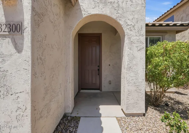 Photo 2 of Single family home for sale at 32300 N Daylight Dr, San Tan Valley, AZ 85144 | MLS# 7067034 | Listing updated on 2026-09-09