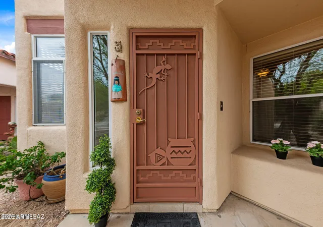 Photo 3 of Sale Pending at 6461 N Sun Blf Dr, Tucson, AZ 85704 | MLS# 7067126 | Listing updated on 2026-09-02