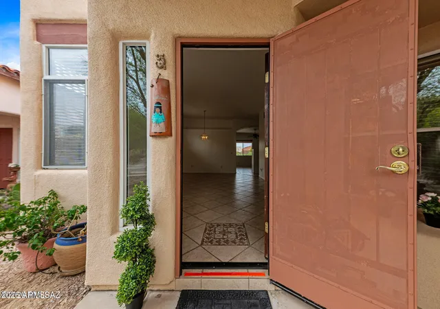 Photo 4 of Sale Pending at 6461 N Sun Blf Dr, Tucson, AZ 85704 | MLS# 7067126 | Listing updated on 2026-09-02