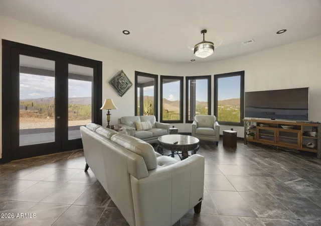Photo 2 of Single family home for sale at 1008 W Honda Bow Rd, Phoenix, AZ 85086 | MLS# 7067217 | Listing updated on 2026-09-07