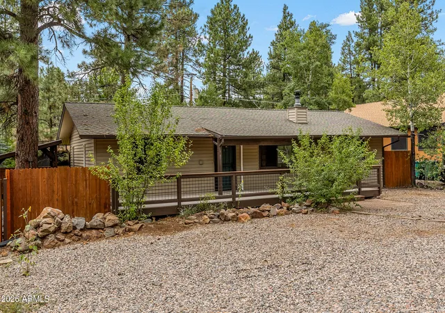 Single family home for sale at 870 E Beaver Pl, Munds Park, AZ 86017 | MLS# 7067928