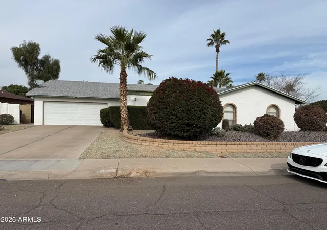 1st image of 5222 W Echo Ln, Glendale, AZ 85302 | MLS# 7067249