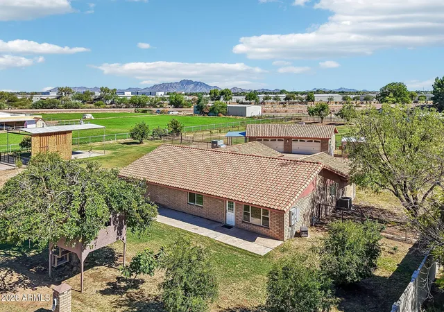 2nd image of 12137 E Bluebird Dr, Chandler, AZ 85286 | MLS# 7069014