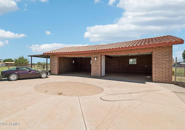 4th image of 12137 E Bluebird Dr, Chandler, AZ 85286 | MLS# 7069014