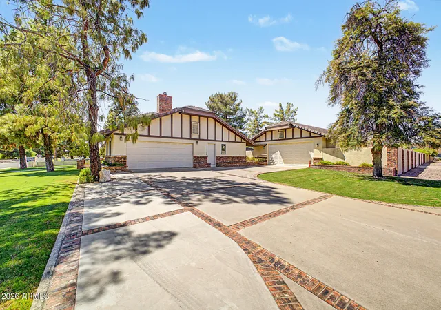 3rd image of 4122 W Paradise Ln, Phoenix, AZ 85053 | MLS# 7070044