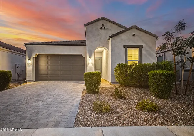 1st image of 1734 E Questa Dr, Phoenix, AZ 85024 | MLS# 7068185