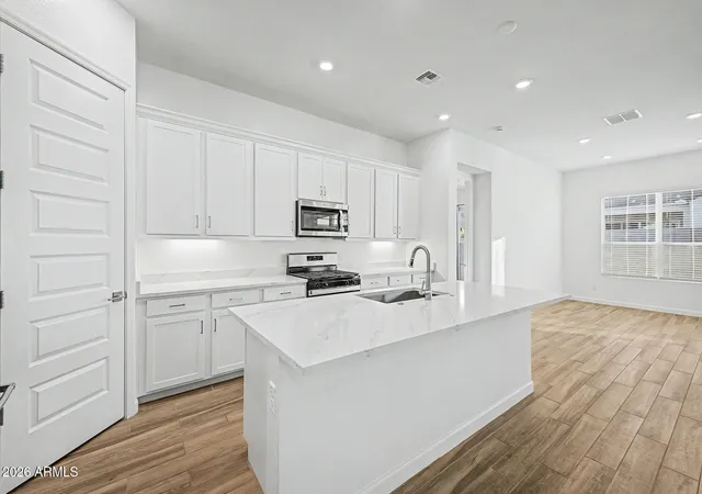 2nd image of 1734 E Questa Dr, Phoenix, AZ 85024 | MLS# 7068185