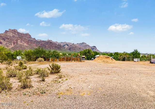 2nd image of 319 S Muleshoe Rd #016D, Apache Junction, AZ 85119 | MLS# 7068079