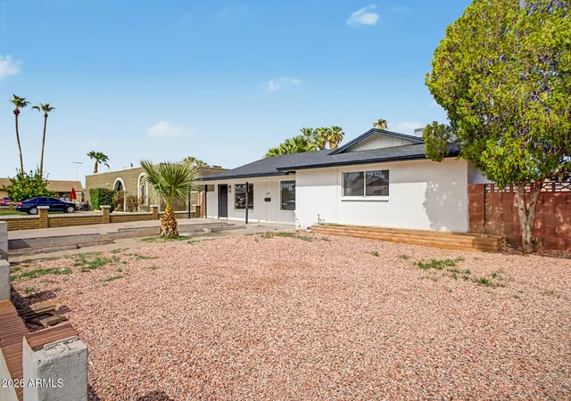 3rd image of 5207 N 39Th Dr, Phoenix, AZ 85019 | MLS# 7067477