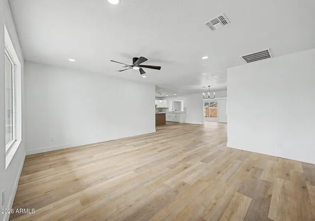 4th image of 5207 N 39Th Dr, Phoenix, AZ 85019 | MLS# 7067477