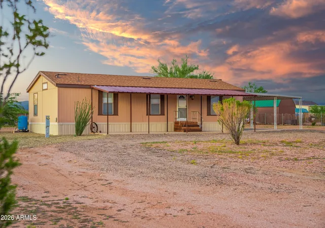 Photo 3 of Manufactured home for sale at 40514 N 251st Avenue, Morristown, AZ 85342 | MLS# 7068193 | Listing updated on 2026-08-19