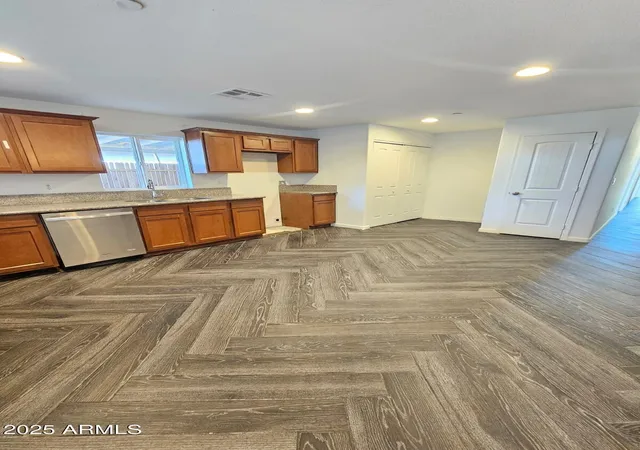 Photo 3 of Sale Pending at 5951 W Glenn Dr, Glendale, AZ 85301 | MLS# 7067421 | Listing updated on 2026-09-29