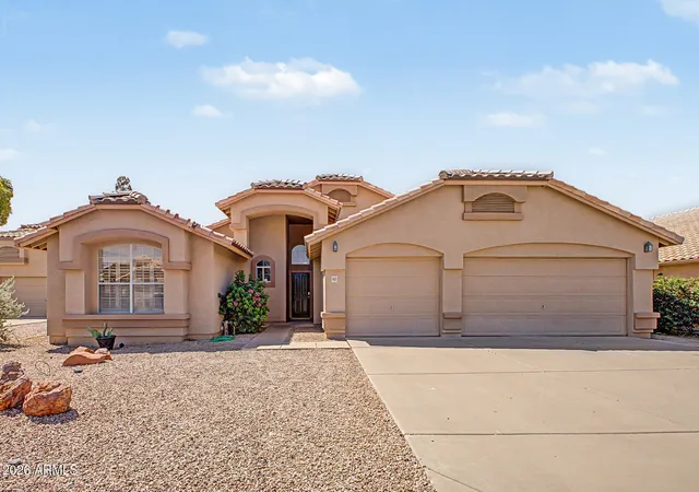 Single family home for sale at 451 W Mendoza Cir, Mesa, AZ 85210 | MLS# 7072155