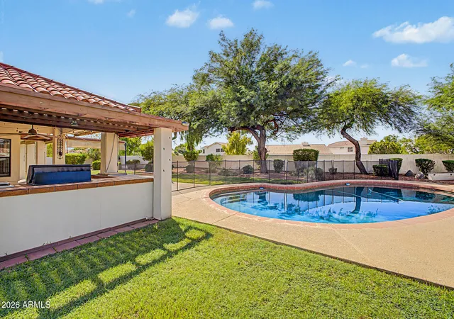 Photo 4 of Sale Pending at 12436 N 56th Drive, Glendale, AZ 85304 | MLS# 7067683 | Listing updated on 2026-09-10