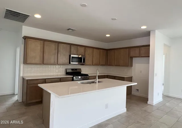 Photo 3 of Single family home for sale at 46885 W Crescent Moon Dr, Maricopa, AZ 85139 | MLS# 7067513 | Listing updated on 2026-10-02