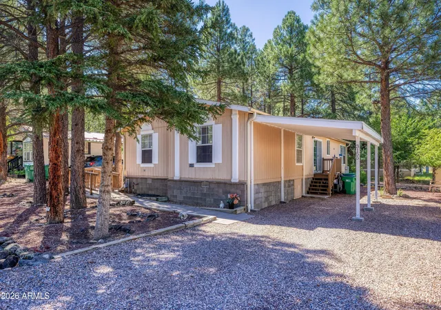 Manufactured home for sale at 3155 W Whipple St, Show Low, AZ 85901 | MLS# 7068212