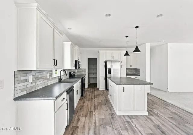 image of 24086 E Cholla Rd, Florence, AZ 85132 | MLS# 7067564