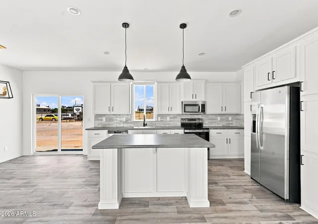 image of 24086 E Cholla Rd, Florence, AZ 85132 | MLS# 7067564