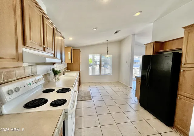 Photo 4 of Manufactured home for sale at 10960 N 67th Avenue #94, Glendale, AZ 85304 | MLS# 7067733 | Listing updated on 2026-09-11