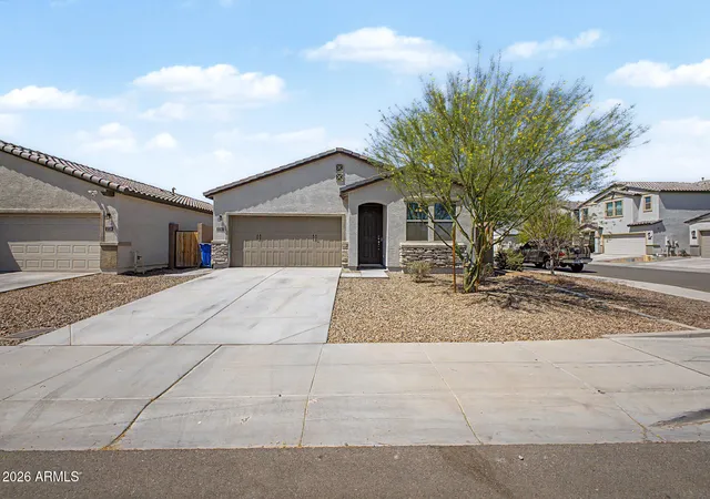 3rd image of 5722 W Getty Dr, Phoenix, AZ 85043 | MLS# 7067561