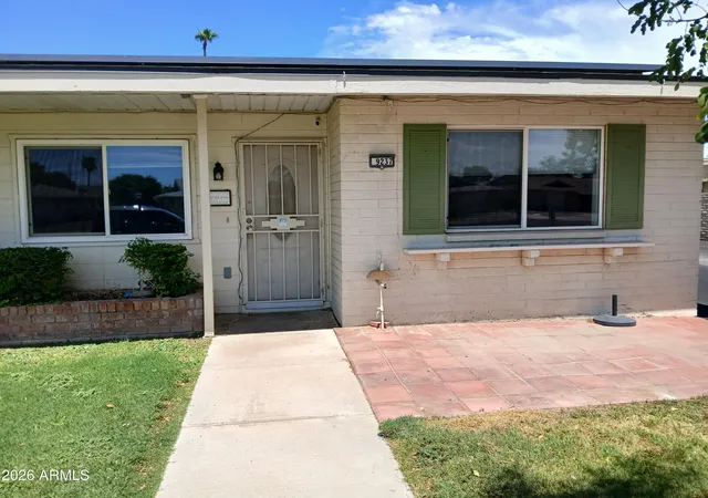 Photo 2 of Sale Pending at 9237 N 111th Ave, Sun City, AZ 85351 | MLS# 7067691 | Listing updated on 2026-09-11