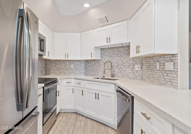 2nd image of 4328 N 36th St #9, Phoenix, AZ 85018 | MLS# 7069809
