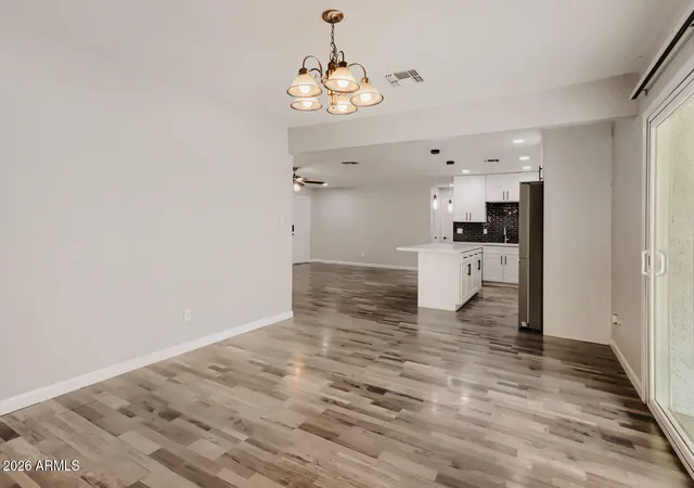 5th image of 5755 W Sunnyside Dr, Glendale, AZ 85304 | MLS# 7068136