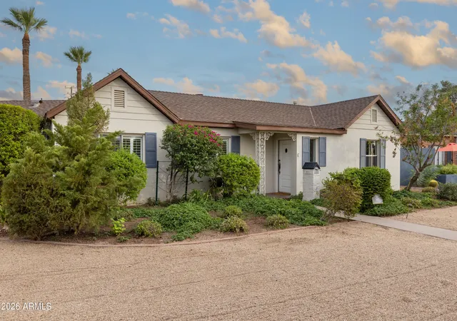 Photo 1 of Sale Pending at 301 W Holly St, Phoenix, AZ 85003 | MLS# 7067651 | Listing updated on 2026-08-27