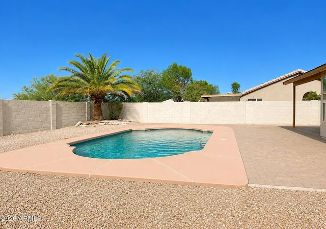 Photo 4 of Single family home for sale at 8228 W Palmaire Ave, Glendale, AZ 85303 | MLS# 7067673 | Listing updated on 2026-08-25