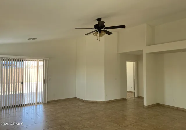 4th image of 2556 W Tamarisk Ave, Phoenix, AZ 85041 | MLS# 7068021
