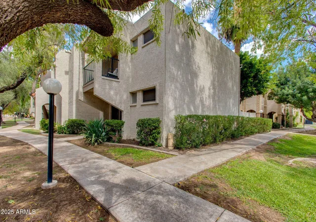 1st image of 8225 N Central Ave #9, Phoenix, AZ 85020 | MLS# 7067797