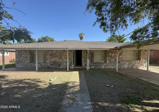 1st image of 2530 E Glenrosa Ave, Phoenix, AZ 85016 | MLS# 7068046