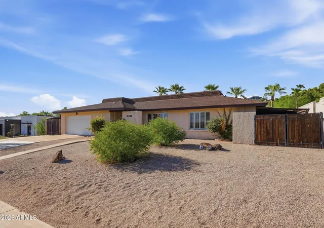 Photo 3 of Sale Pending at 2040 E State Ave, Phoenix, AZ 85020 | MLS# 7070635 | Listing updated on 2026-08-26