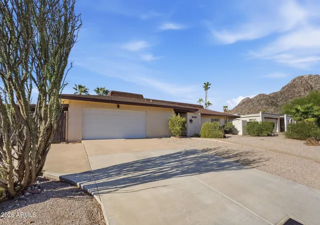 Photo 4 of Sale Pending at 2040 E State Ave, Phoenix, AZ 85020 | MLS# 7070635 | Listing updated on 2026-08-26