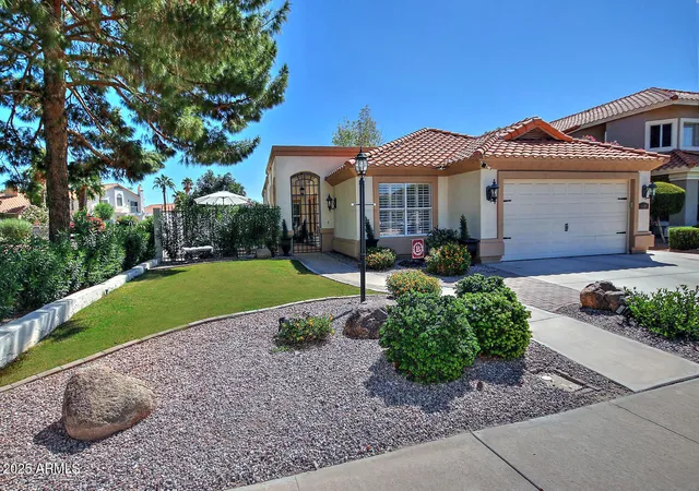 2nd image of 1605 S Ash Dr, Chandler, AZ 85286 | MLS# 7069384