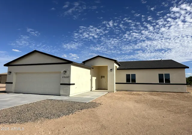 Photo 2 of Single family home for sale at 25427 W Patton Rd, Wittmann, AZ 85361 | MLS# 7067854 | Listing updated on 2026-09-13