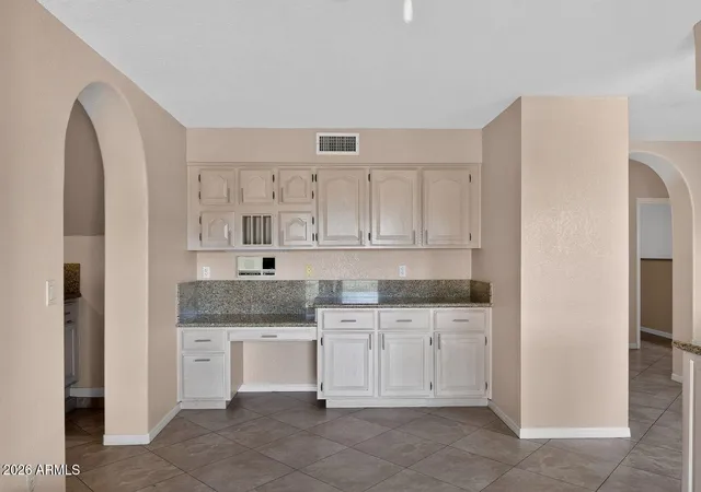 Photo 4 of Single family home for sale at 6091 W Rose Garden Ln, Glendale, AZ 85308 | MLS# 7067907 | Listing updated on 2026-08-19