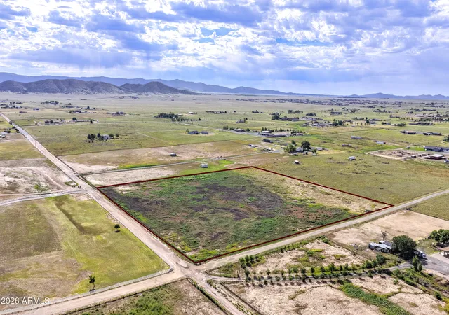 Photo 4 of Land for sale at 10125 N Lawrence Ln, Prescott Valley, AZ 86315 | MLS# 7072971 | Listing updated on 2026-08-29