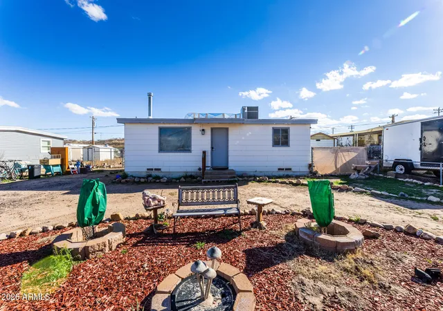 1st image of 104 E Apache St, Huachuca City, AZ 85616 | MLS# 7070712