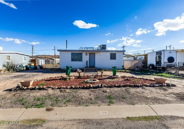 2nd image of 104 E Apache St, Huachuca City, AZ 85616 | MLS# 7070712