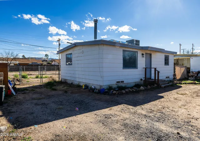 Photo 3 of Single family home for sale at 104 E Apache St, Huachuca City, AZ 85616 | MLS# 7070712 | Listing updated on 2026-09-02