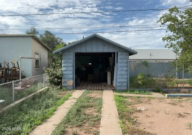 Photo 2 of Sale Pending at 1101 E 6th St, Douglas, AZ 85607 | MLS# 7071201 | Listing updated on 2026-09-10