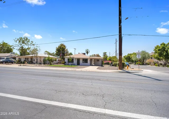 Photo 3 of Single family home for sale at 2201 E Campbell Ave, Phoenix, AZ 85016 | MLS# 7068916 | Listing updated on 2026-09-29