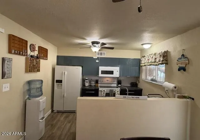 Photo 4 of Single family home for sale at 812 W Villa Rita Dr, Phoenix, AZ 85023 | MLS# 7068013 | Listing updated on 2026-09-02
