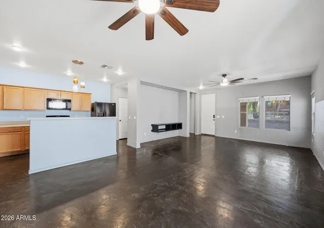 Photo 3 of Single family home for sale at 1307 S Joshua Tree Ln, Gilbert, AZ 85296 | MLS# 7069113 | Listing updated on 2026-09-13