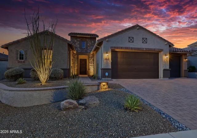 Photo 2 of Single family home for sale at 9998 W White Feather Ln, Peoria, AZ 85383 | MLS# 7072201 | Listing updated on 2026-08-28