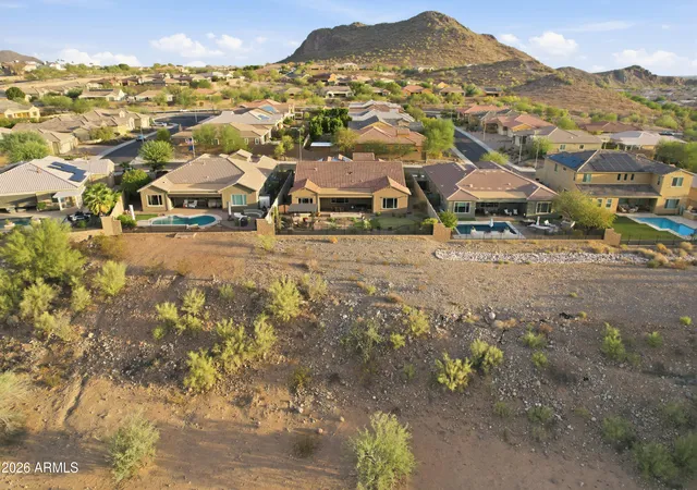 Photo 3 of Single family home for sale at 9998 W White Feather Ln, Peoria, AZ 85383 | MLS# 7072201 | Listing updated on 2026-08-28